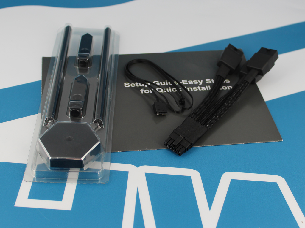 Der Lieferumfang der KFA2 GeForce RTX 5070 Ti 1-Click OC im Überblick.