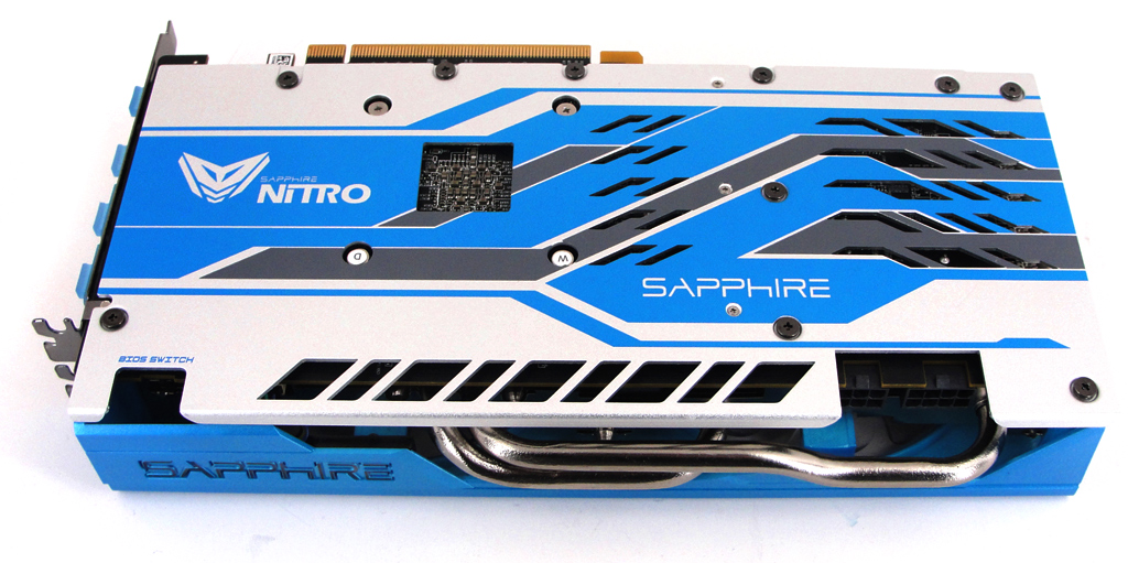 Auf der Rückseite der Karte findet eine vollflächige Backplate Platz.