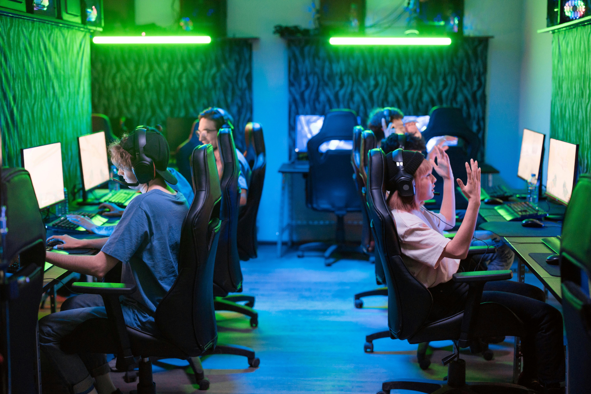 E-Sport-Turniere finden weltweit statt und es werden teils hohe Preisgelder ausgeschüttet.